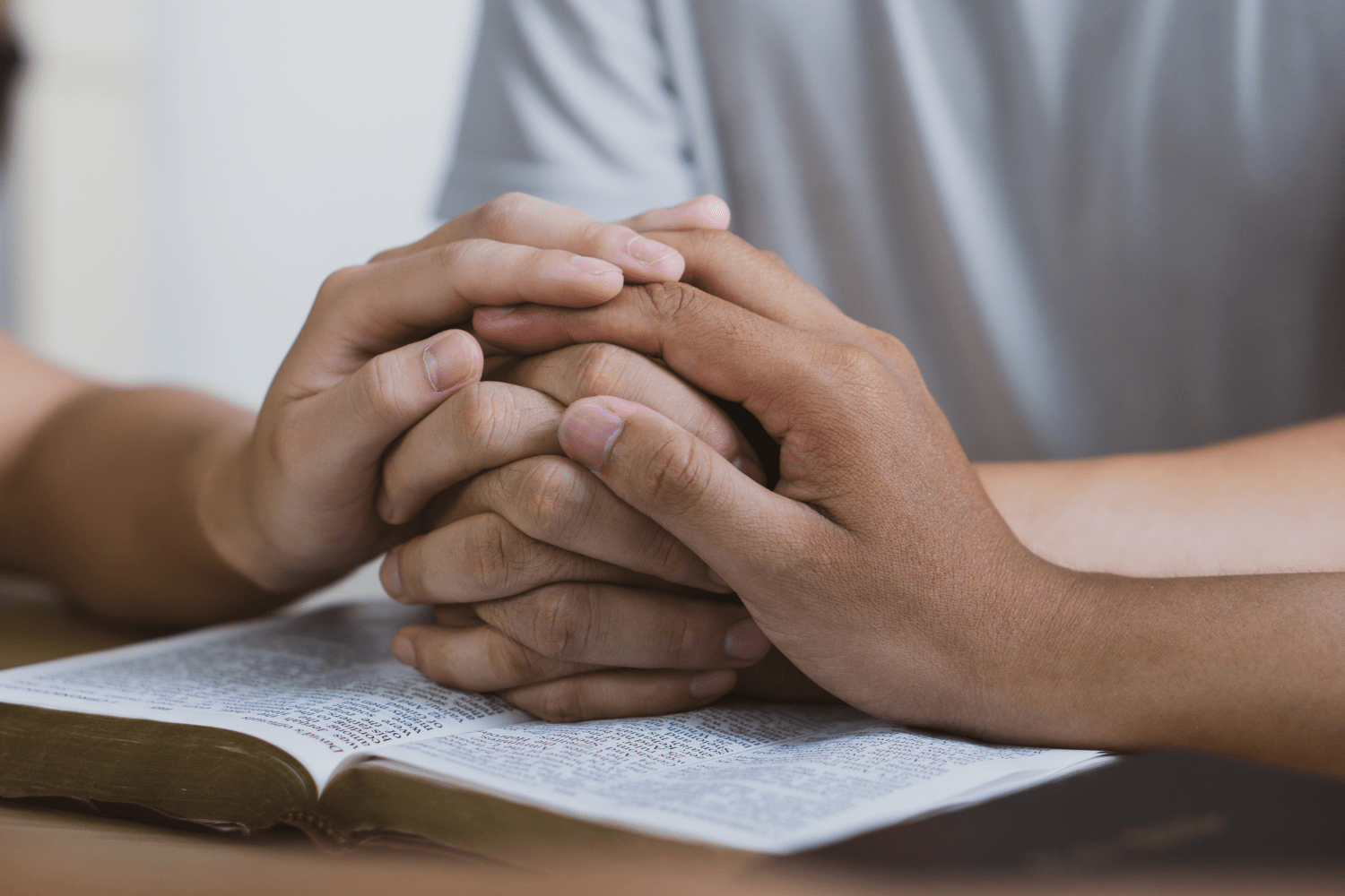Best Short Prayer for Grieving Family to Comfort Loss - The Comfort Company